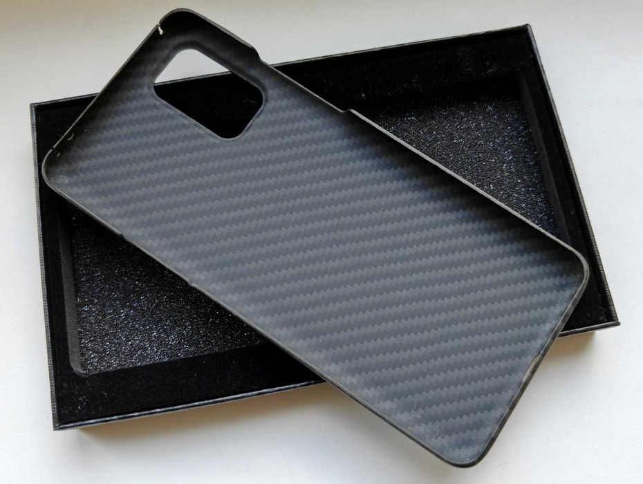 Карбоновий чохол OnePlus 9R