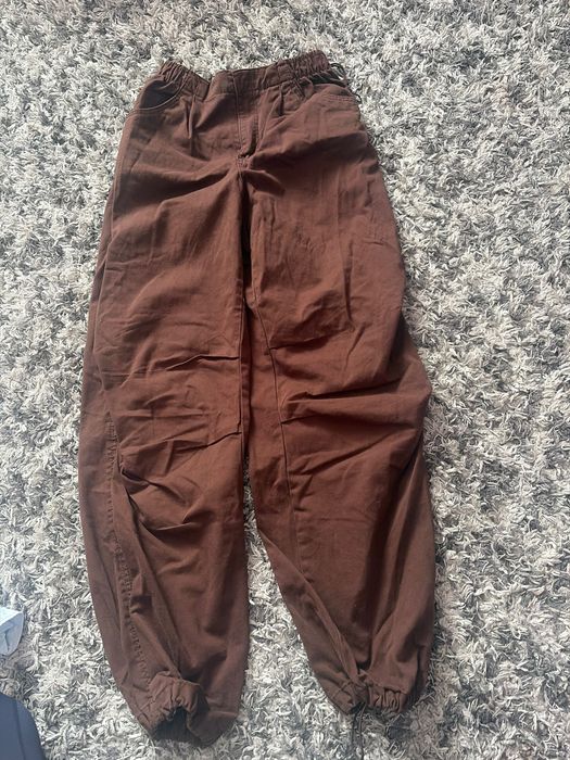 Spodnie parachute damskie Bershka S
