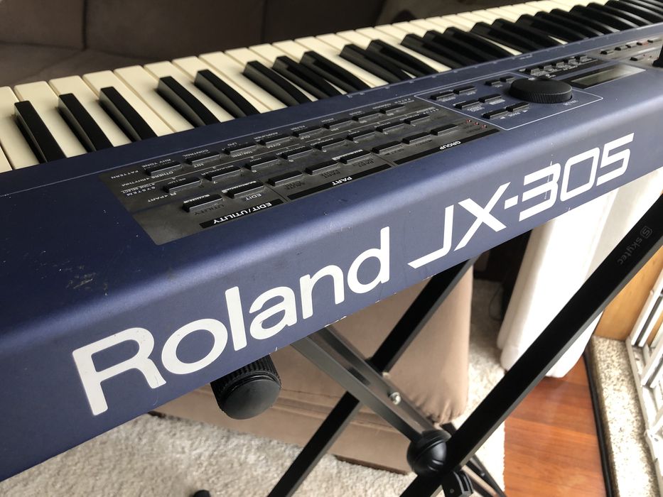 Roland JX-305 groovesynth Pedrouços • OLX.pt