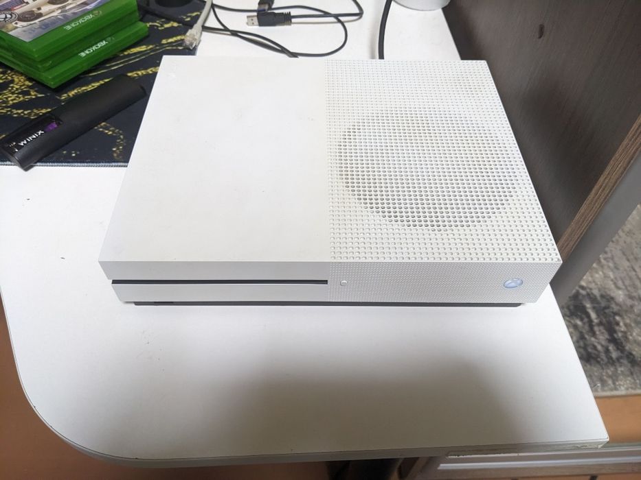 Xbox One S 500Гб (Бан)