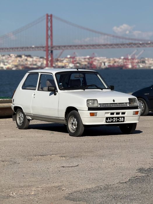Renault 5.  Laureat  44cv