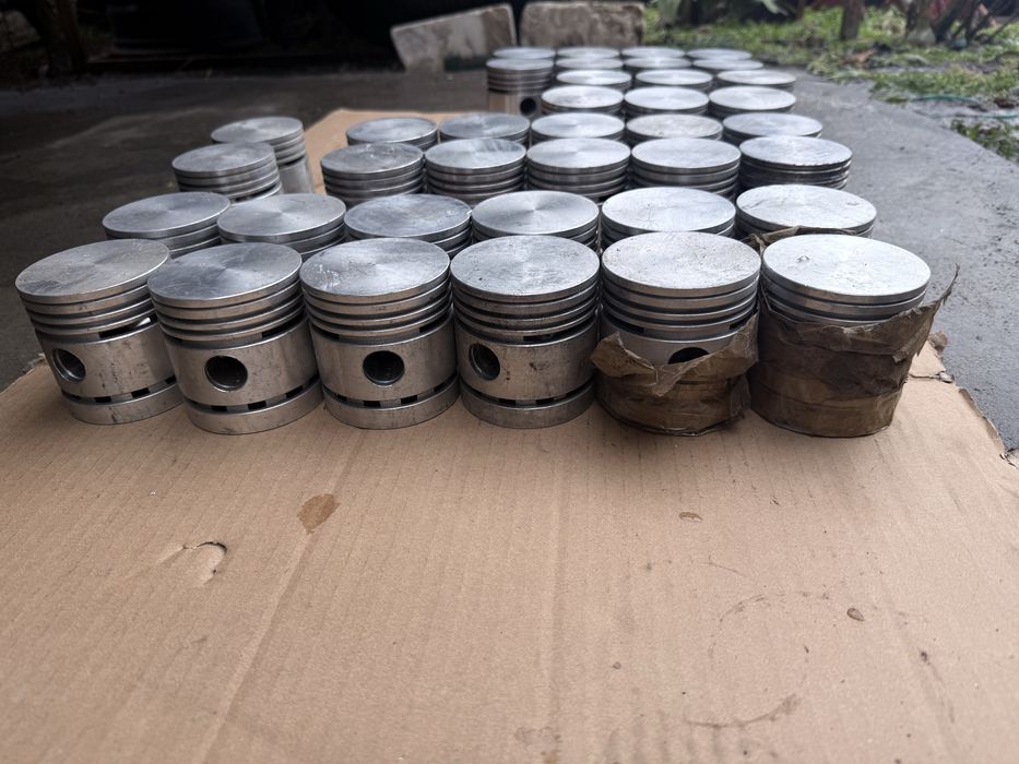 Поршня  мотоцыкла К-750. Склад мотозапчастей.