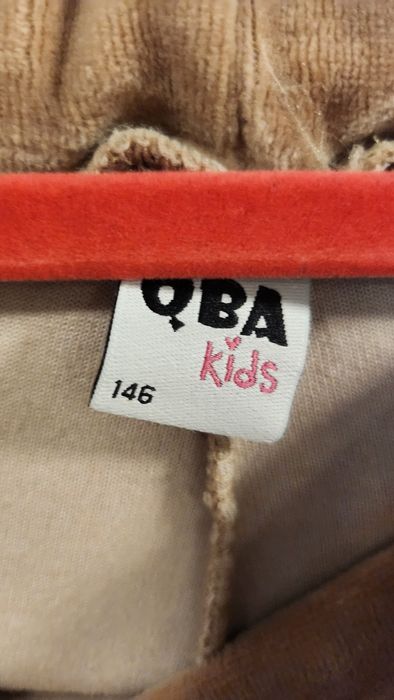 Świetny komplet bluza legginsy mięciutki milutki welurek Qba Kids