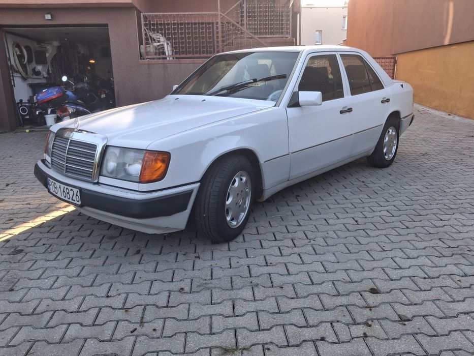 Mercedes-Benz W124