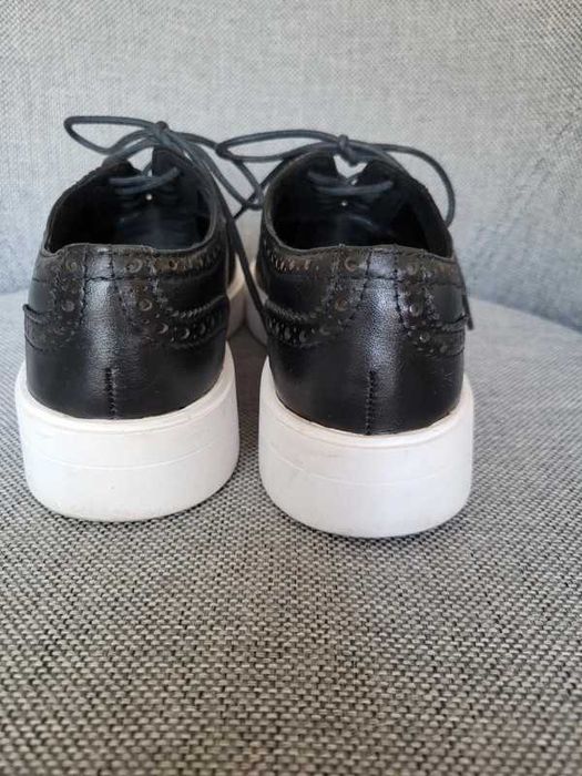 Oksfordki półbuty snekaersy Clarks Hero Brogue 36