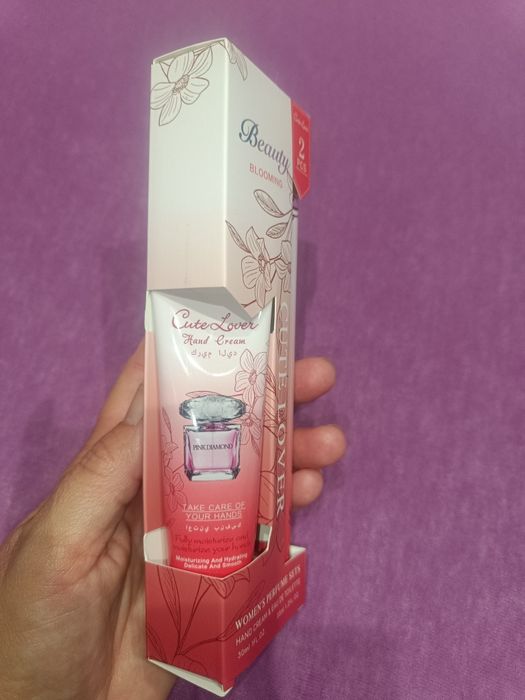 Zestaw perfumetka i krem do rąk