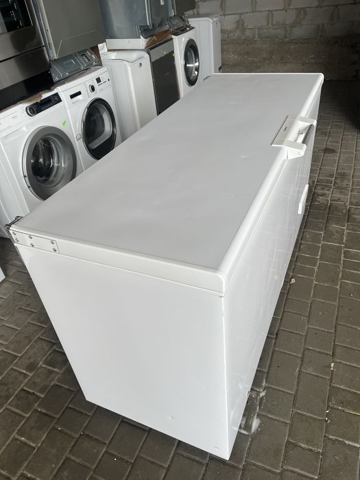 Морозильна камера Ларь скриня Siemens SQ 67 на 370 літрів.