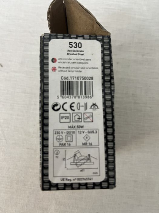Spot de encastrar oscilante em aluminio.
