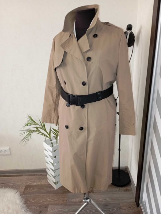 В наличии
Плащ тренч р 50 - 52
ASOS