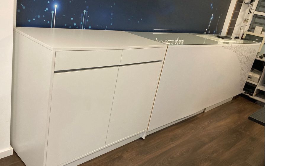 Excelente oportunidade → 2 balcões em laminado branco