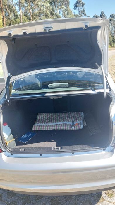 OPEL VECTRA-B 1.6i - Automático