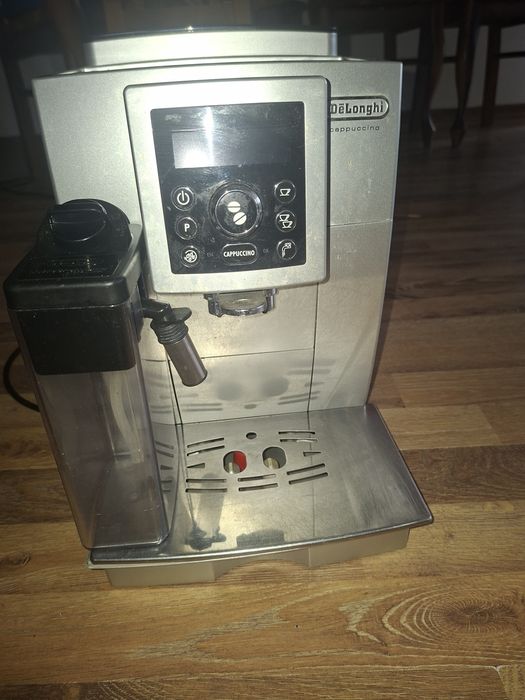 Ekspres do kawy Delonghi cappuccino