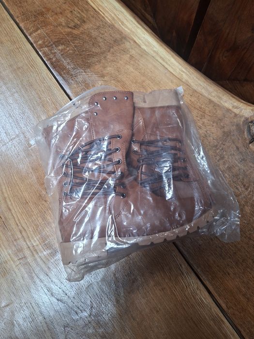 Nowe damskie botki 38