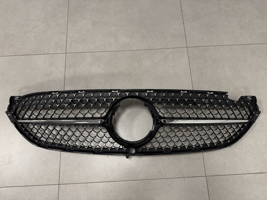 Grill przedni / atrapa Mercedes W236 CLE stan idealny !  Pod PDC