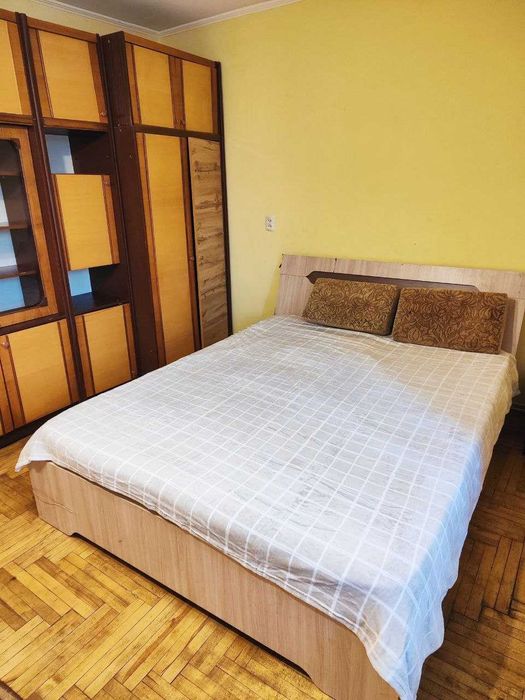 Здам квартиру подобово по вул 8 березня з меблями, побутовою технікою