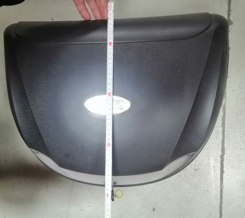 Продам бардачек кейс на скутер.