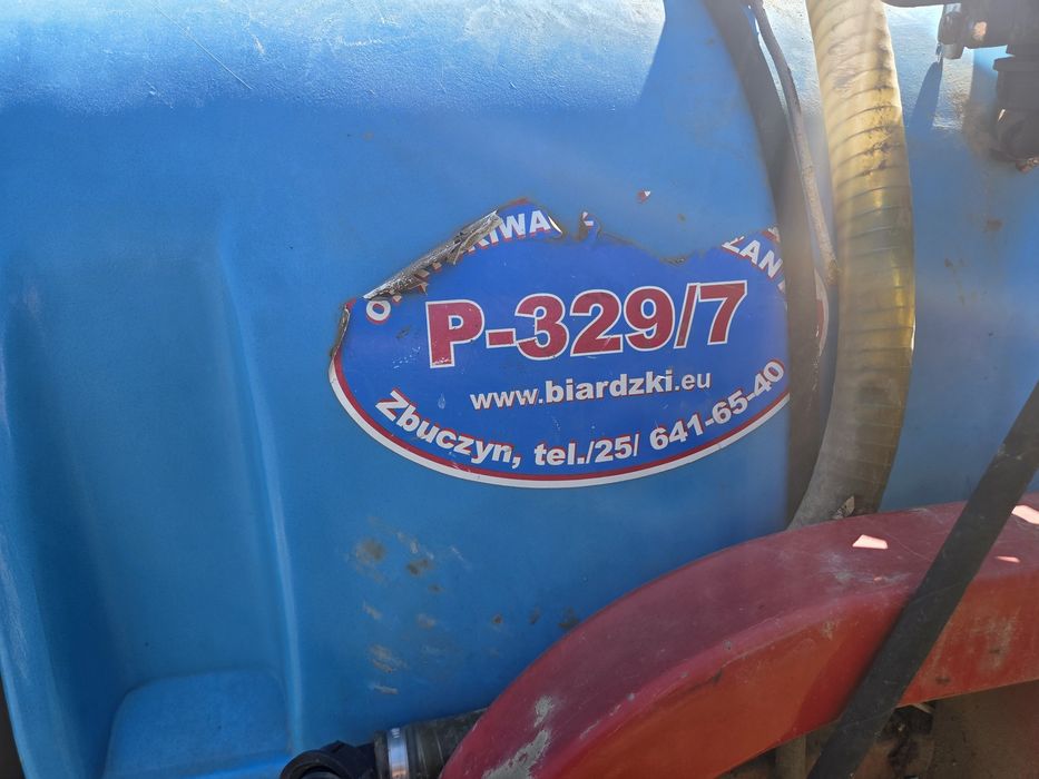 Opryskiwacz podwieszany 800 litrów