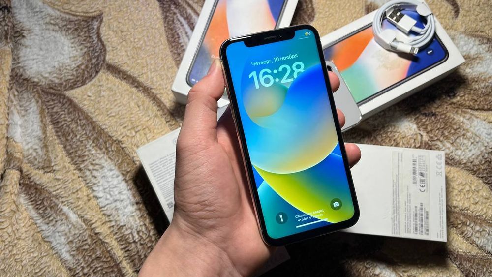iPhone X 64GB, в хорошем состоянии