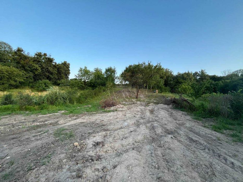 Продам ділянку в престижному селі Іванковичі 32 сотки (ВЛАСНИК)