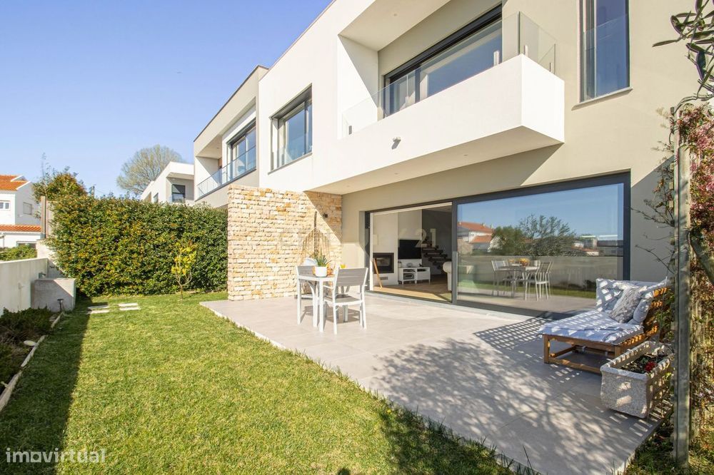 Moradia Contemporânea T3 com 205 m2, em São João das Lampas - Sintra