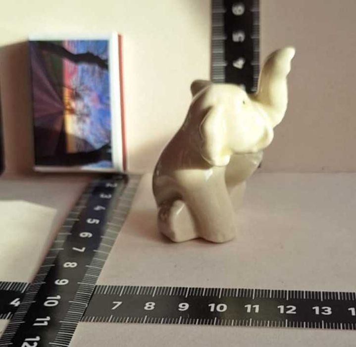 ceramiczny biały Słonik na szczęście 12