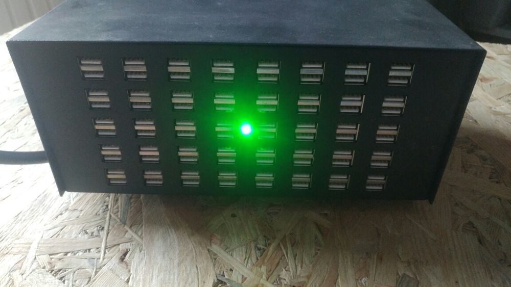 Зарядка на 80 usb портов