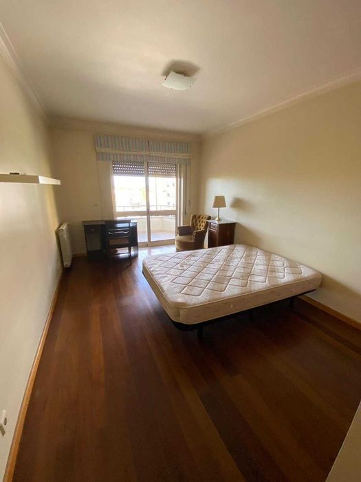 Quarto individual a 100 m do CHUC, em Coimbra