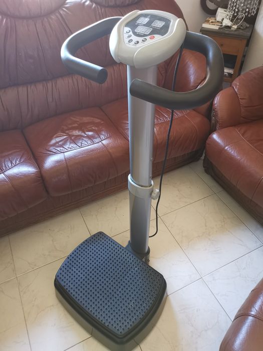 Sofás vintage com a máquina vibratória428731206752030723