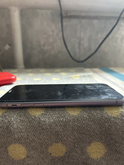 обменяю iPhone 11/64