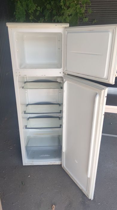 Холодильник Snaige