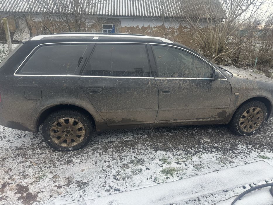 Продам Ауді та запасний кузов до неї