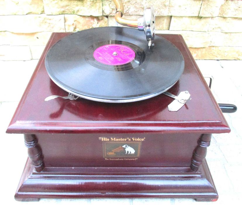 Gramofone, Grafonola His Master Voice – Bom estado