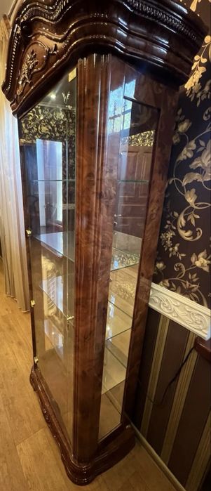 Вітрина SALTARELLI, Італія в класичному стилі