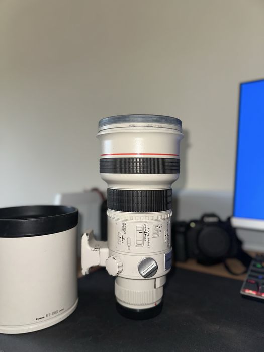 Canon EF 300mm F2.8 L