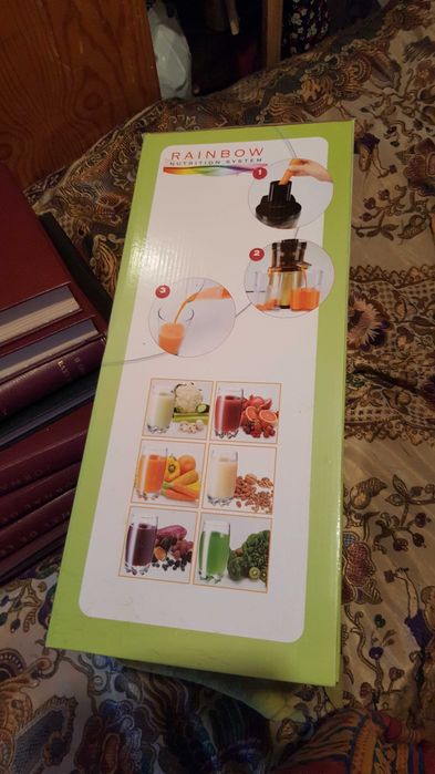 Máquina de sumos Slow Juicer Rainbow NS - NOVA na caixa