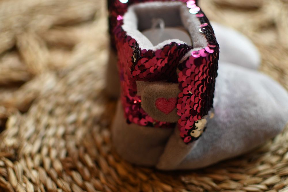 Nowe buciki botki cekinowe ciepłe dla dziewczynki