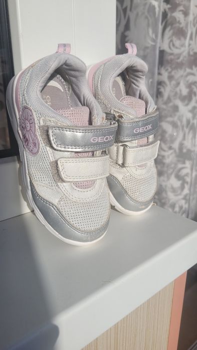 Кросівки geox, Skechers. Кроссовки Geox. Кросівки на дівчинку.