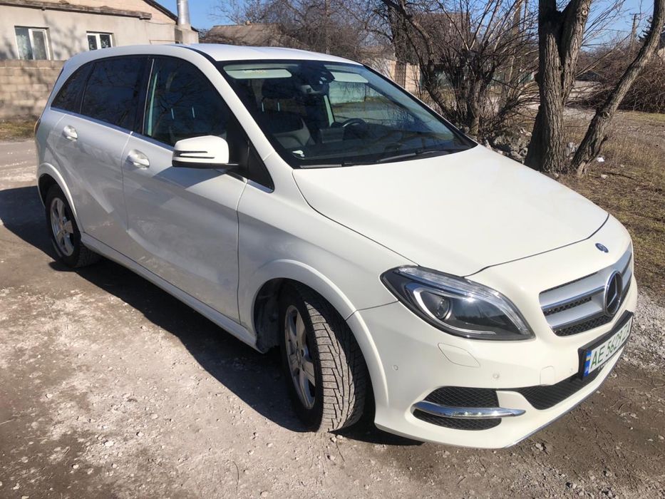 Mercedes -Benz B250E