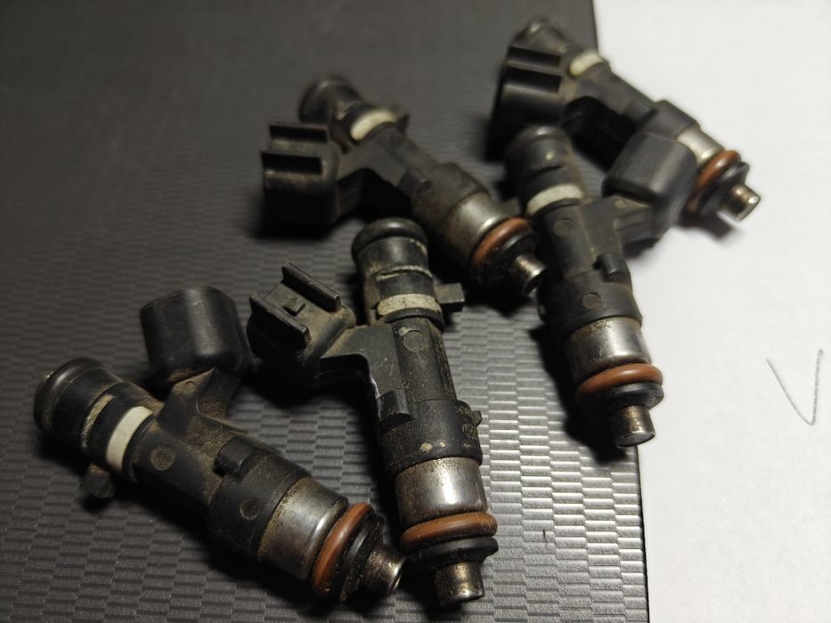 Форсунки Volvo 30757534