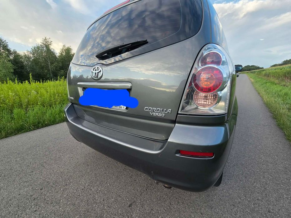 Toyota corolla verso 1.8 benzyna