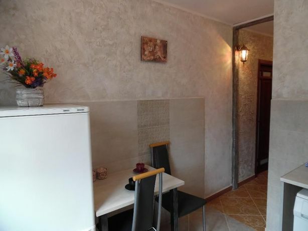 Подобово,ЦЕНТРІ, 1-2 кім,Соборна 58,фіск.чек,чиста!!!