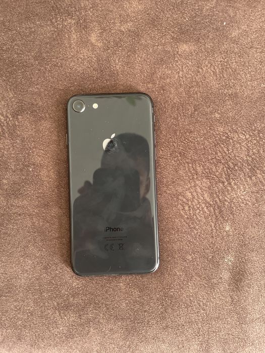 Айфон 8 на запчастини все оригінальне