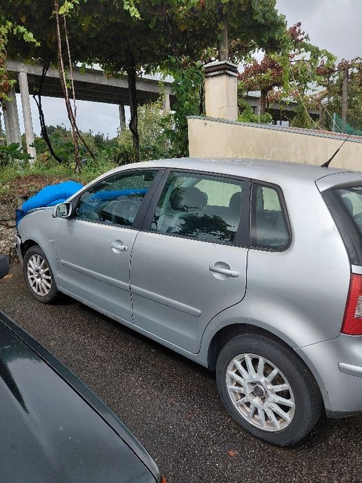 Vw polo 9n para peças ou para quem quiser reparar.