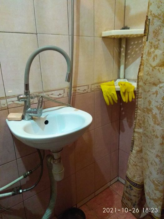 Продам частину будинку,недорого!