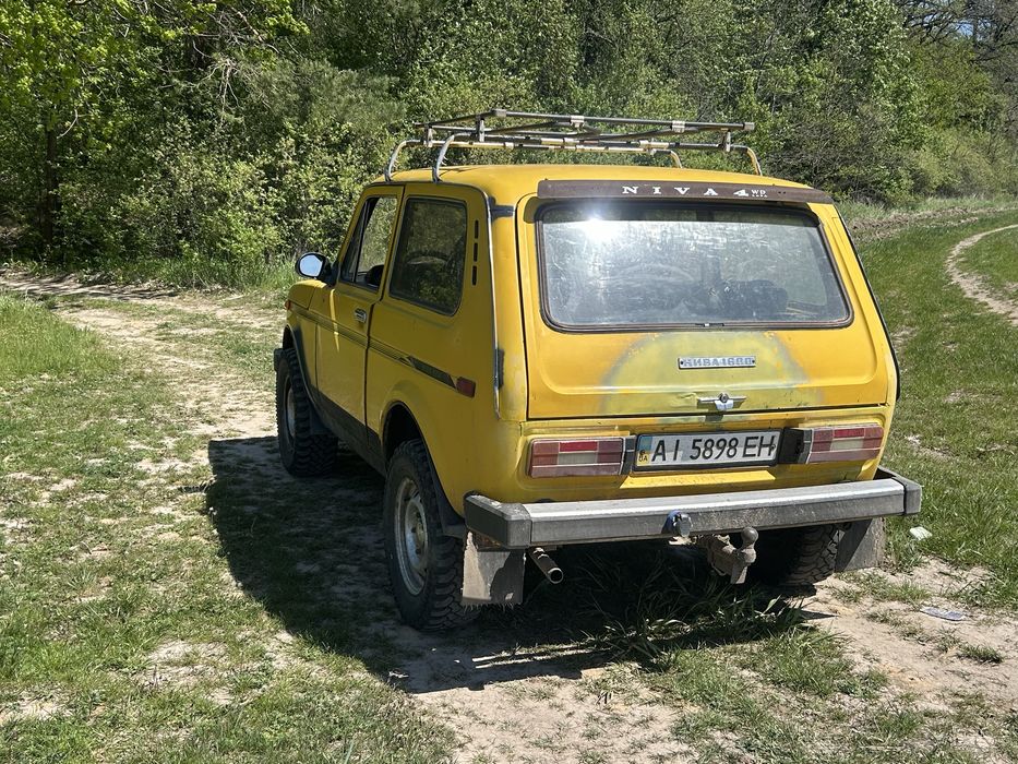 Продам автомобіль нива 2121