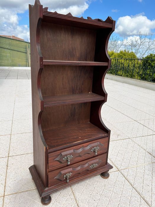 Armário Decorativo de Madeira Maciça