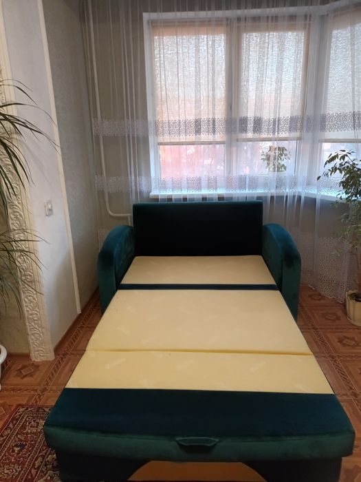 Диван дитячий (новий)