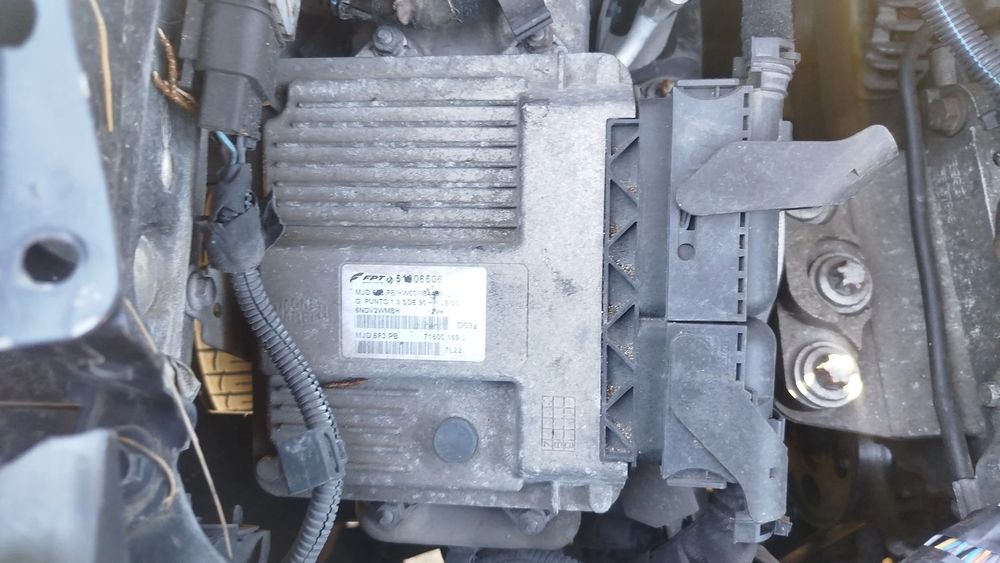 Centralina motor / ECU FIAT Grande Punto (199_)