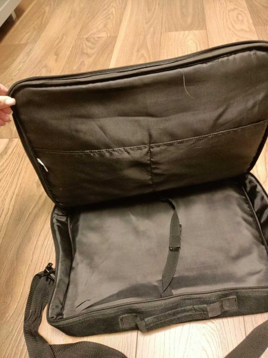 Сумка , рюкзак для ноутбуків