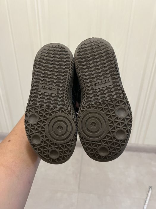 Кросівки adidas 25